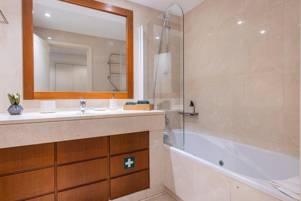 Fancy Apartment W/Metro At Doorstep By Lovelystay Лиссабон Экстерьер фото